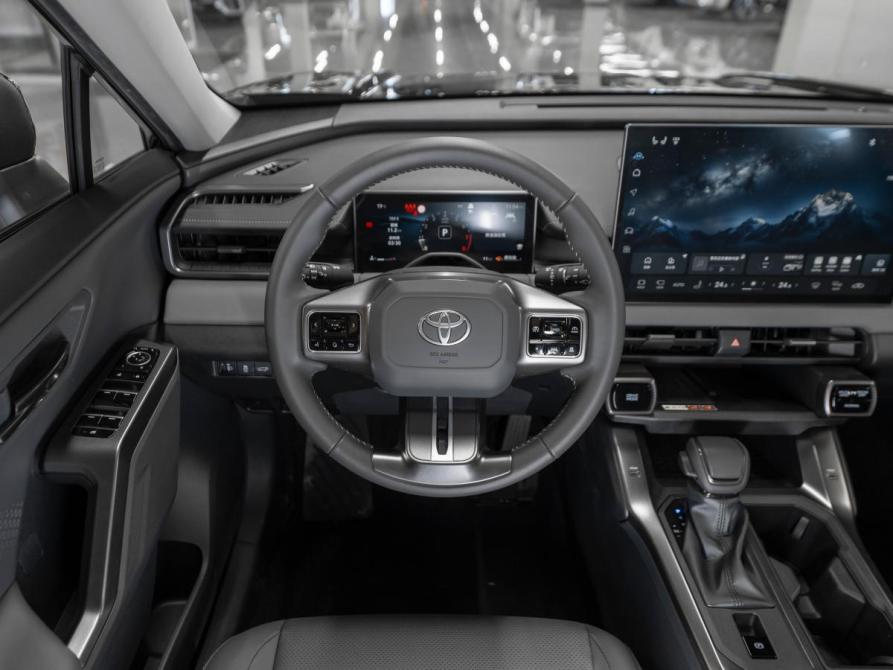 Toyota RAV4 VI (XA60) Москва  - изображение 11