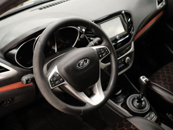 Lada (ВАЗ) Vesta I с пробегом 2018 года, цена 865 000 рублей, 63613 км, универсал, Автокод Объявления