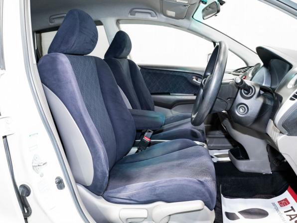 Honda Stream II Рестайлинг с пробегом 2011 года, цена 1 235 000 рублей, 131700 км, компактвэн, Автокод Объявления