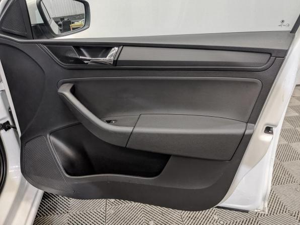 Skoda Rapid I Рестайлинг с пробегом 2019 года, цена 870 000 рублей, 169586 км, лифтбек, Автокод Объявления
