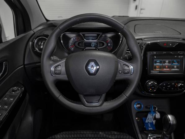 Renault Kaptur I с пробегом 2017 года, цена 1 875 000 рублей, 41201 км, внедорожник, Автокод Объявления