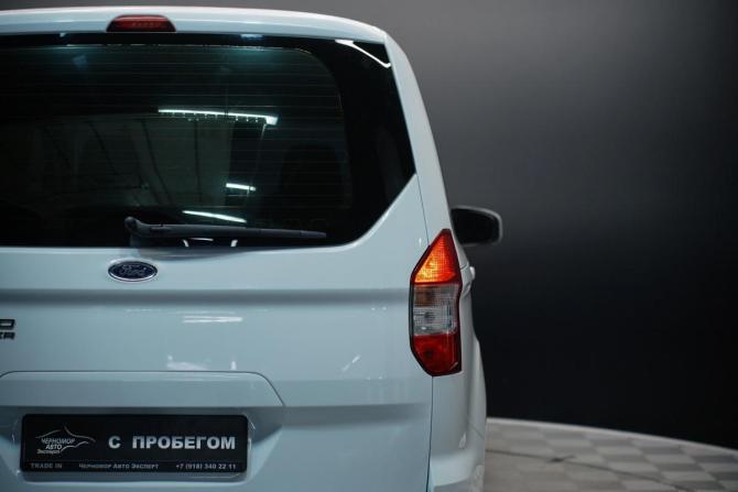 Ford Tourneo Courier I с пробегом 2017 года, цена 1 555 000 рублей, 144000 км, минивэн, Автокод Объявления