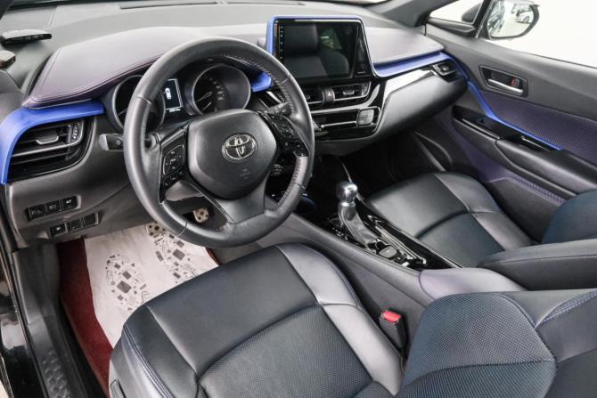 Toyota C-HR I Рестайлинг с пробегом 2020 года, цена 2 799 000 рублей, 20814 км, внедорожник, Автокод Объявления