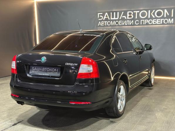 Skoda Octavia II (A5) Рестайлинг с пробегом 2013 года, цена 880 000 рублей, 198740 км, лифтбек, Автокод Объявления