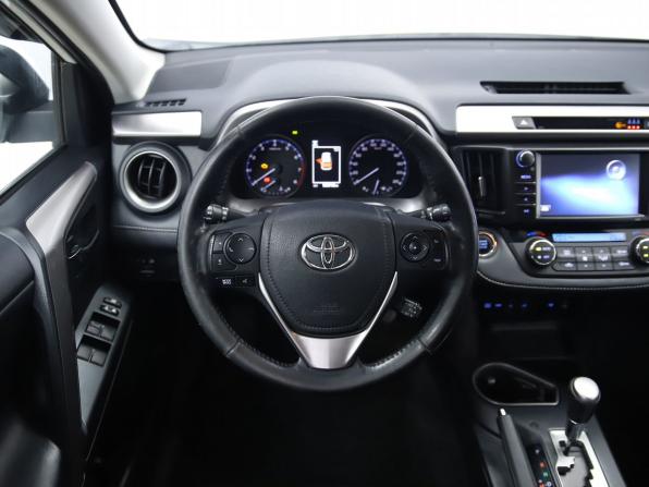Toyota RAV4 IV (XA40) Рестайлинг с пробегом 2018 года, цена 2 520 000 рублей, 93018 км, внедорожник, Автокод Объявления