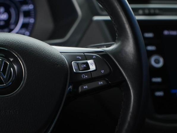 Volkswagen Tiguan II с пробегом 2018 года, цена 2 389 000 рублей, 114630 км, внедорожник, Автокод Объявления