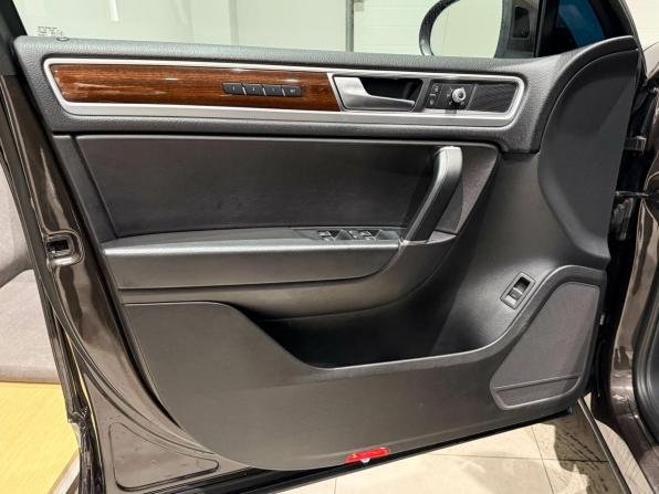 Volkswagen Touareg II Рестайлинг с пробегом 2015 года, цена 2 643 377 рублей, 194828 км, внедорожник, Автокод Объявления