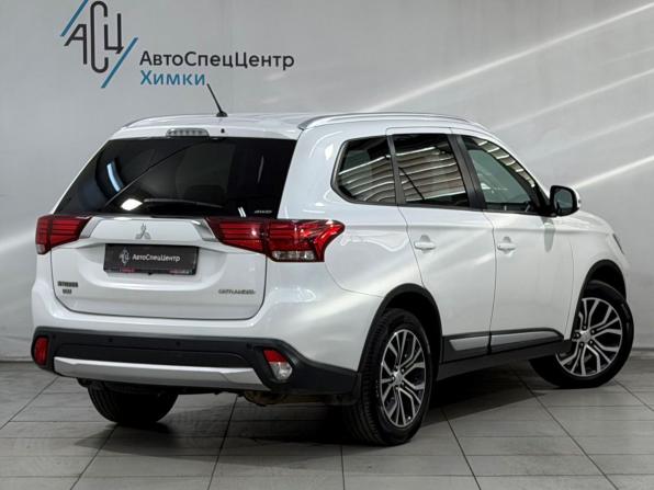 Mitsubishi Outlander III Рестайлинг 2 с пробегом 2016 года, цена 1 699 800 рублей, 88000 км, внедорожник, Автокод Объявления