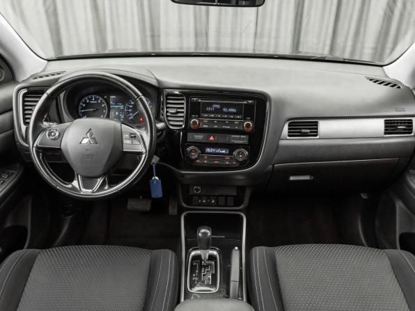 Mitsubishi Outlander III Рестайлинг 2 с пробегом 2017 года, цена 1 890 000 рублей, 142400 км, внедорожник, Автокод Объявления