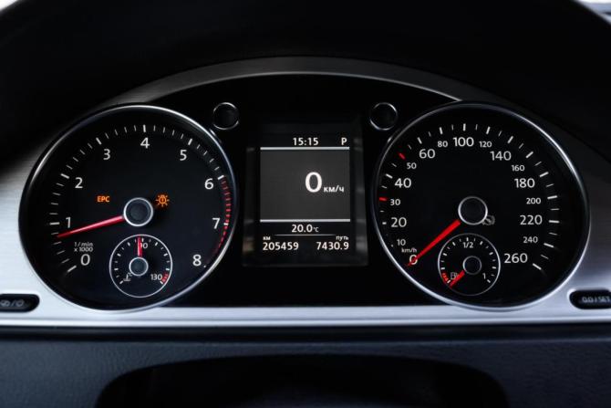 Volkswagen Passat B7 с пробегом 2013 года, цена 1 199 000 рублей, 205242 км, седан, Автокод Объявления