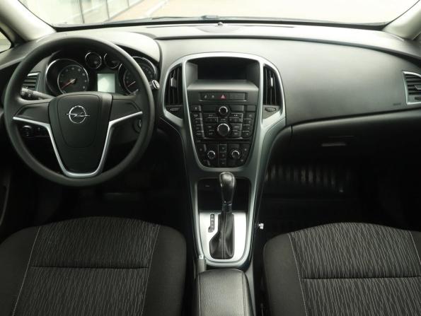 Opel Astra J Рестайлинг с пробегом 2012 года, цена 752 000 рублей, 129014 км, хэтчбек, Автокод Объявления