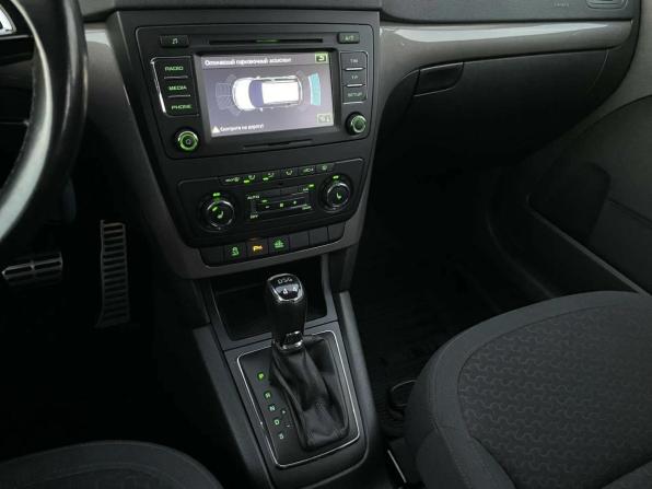 Skoda Yeti I Рестайлинг с пробегом 2014 года, цена 1 300 000 рублей, 184900 км, внедорожник, Автокод Объявления