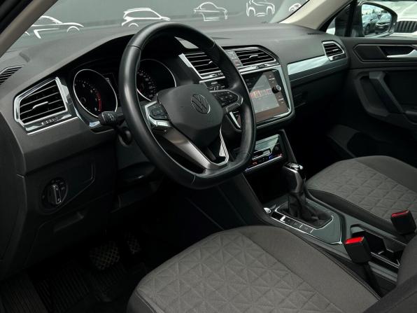 Volkswagen Tiguan II Рестайлинг с пробегом 2021 года, цена 2 450 300 рублей, 63141 км, внедорожник, Автокод Объявления