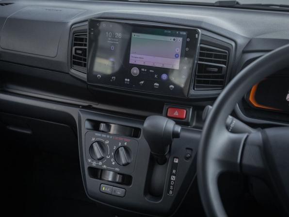 Daihatsu Mira e:S II с пробегом 2021 года, цена 900 000 рублей, 13500 км, хэтчбек, Автокод Объявления