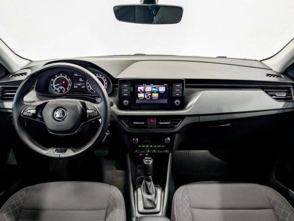 Skoda Rapid II с пробегом 2022 года, цена 1 775 000 рублей, 45272 км, лифтбек, Автокод Объявления