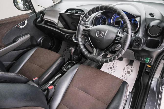 Honda Fit Shuttle I Рестайлинг с пробегом 2013 года, цена 959 000 рублей, 198000 км, универсал, Автокод Объявления