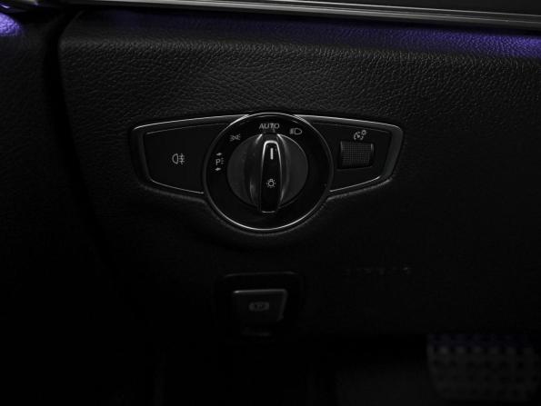 Mercedes-Benz E-Класс V (W213 S213 C238) Рестайлинг с пробегом 2021 года, цена 4 725 000 рублей, 72702 км, седан, Автокод Объявления