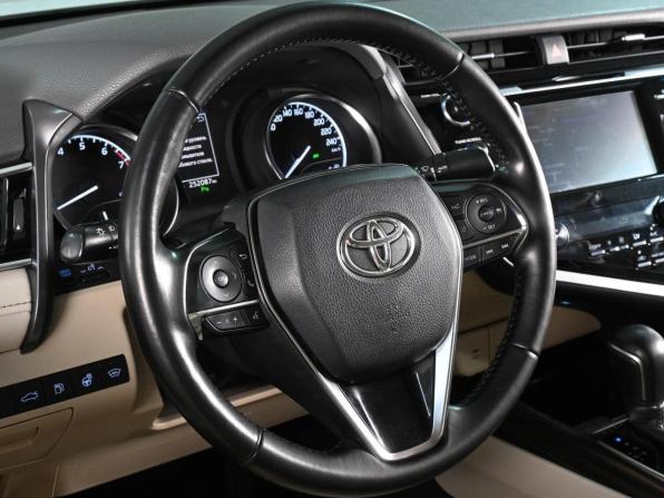 Toyota Camry VIII (XV70) с пробегом 2018 года, цена 2 269 000 рублей, 252087 км, седан, Автокод Объявления