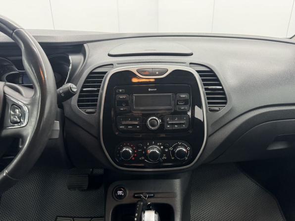 Renault Kaptur I с пробегом 2017 года, цена 1 380 000 рублей, 198061 км, внедорожник, Автокод Объявления