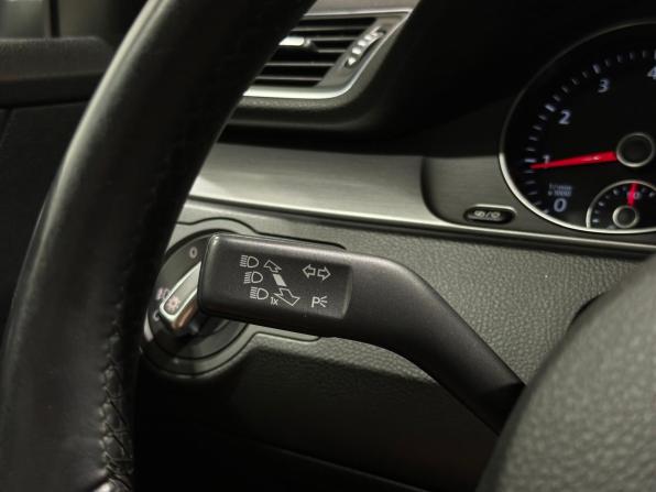 Volkswagen Passat B7 с пробегом 2013 года, цена 1 340 000 рублей, 160735 км, седан, Автокод Объявления