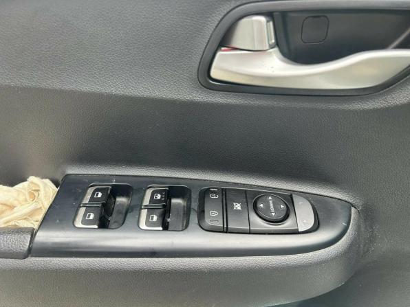 Kia Rio IV с пробегом 2019 года, цена 1 644 750 рублей, 45067 км, хэтчбек, Автокод Объявления