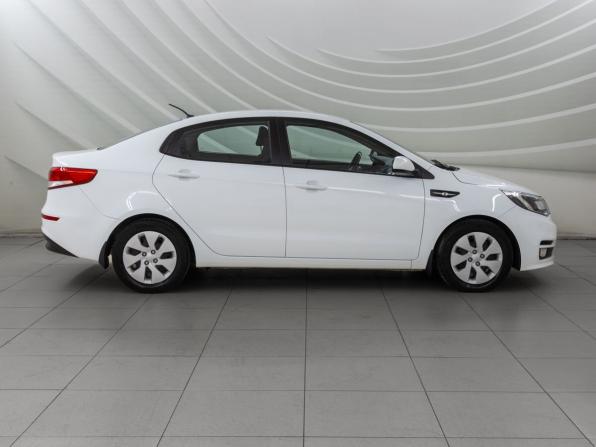 Kia Rio III Рестайлинг с пробегом 2016 года, цена 1 198 000 рублей, 83915 км, седан, Автокод Объявления