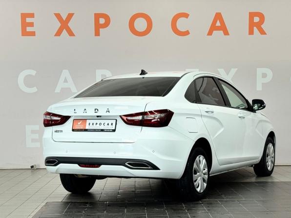 Lada (ВАЗ) Vesta I Рестайлинг (NG) с пробегом 2024 года, цена 1 265 000 рублей, 52800 км, седан, Автокод Объявления