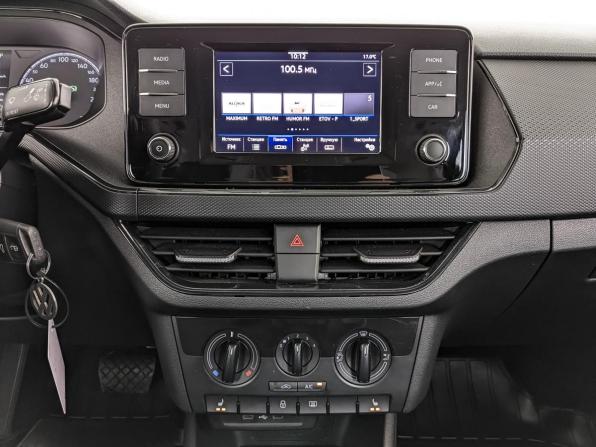 Volkswagen Polo VI с пробегом 2021 года, цена 1 620 000 рублей, 76632 км, лифтбек, Автокод Объявления