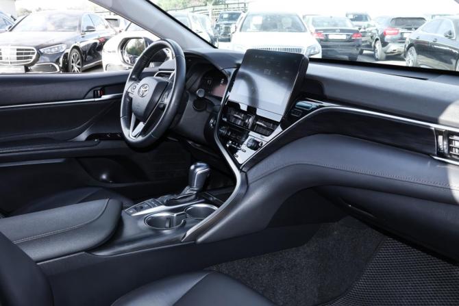 Toyota Camry VIII (XV70) Рестайлинг с пробегом 2022 года, цена 3 100 000 рублей, 109616 км, седан, Автокод Объявления