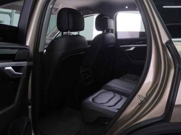 Volkswagen Touareg III с пробегом 2018 года, цена 5 249 000 рублей, 167825 км, внедорожник, Автокод Объявления