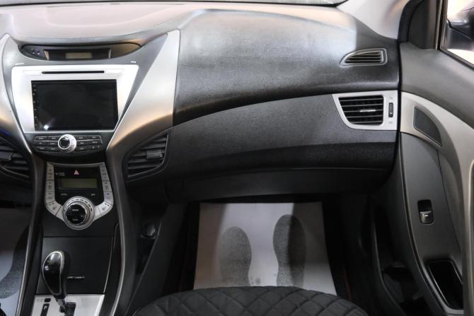 Hyundai Avante V с пробегом 2011 года, цена 819 000 рублей, 176000 км, седан, Автокод Объявления