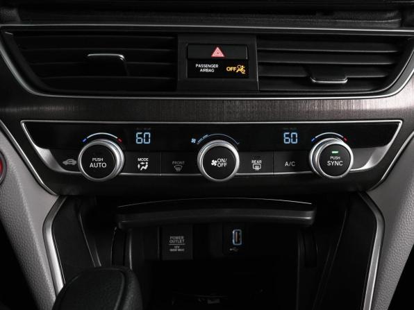 Honda Accord X с пробегом 2018 года, цена 1 979 000 рублей, 93347 км, седан, Автокод Объявления