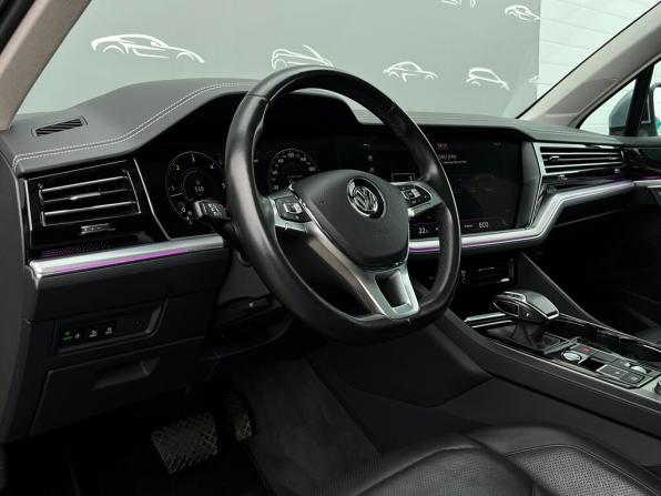Volkswagen Touareg III с пробегом 2019 года, цена 4 396 400 рублей, 97019 км, внедорожник, Автокод Объявления