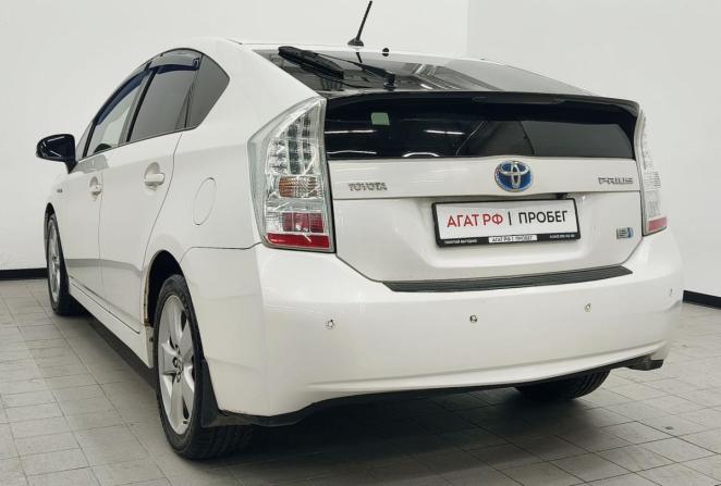 Toyota Prius III (XW30) с пробегом 2009 года, цена 1 029 000 рублей, 221641 км, лифтбек, Автокод Объявления