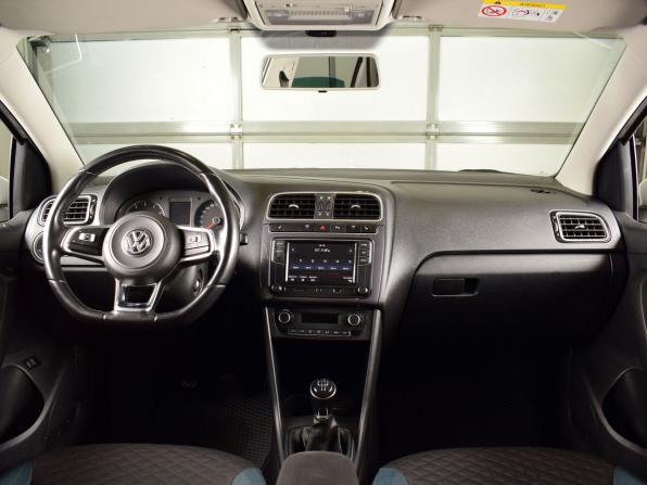 Volkswagen Polo V Рестайлинг с пробегом 2019 года, цена 1 044 999 рублей, 118219 км, седан, Автокод Объявления
