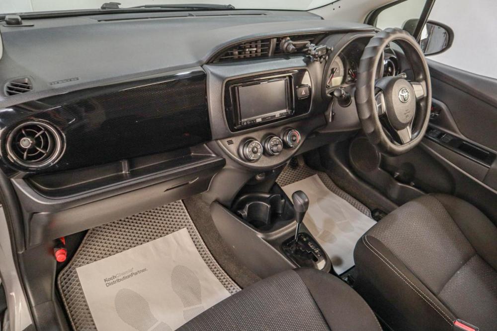 Toyota Vitz III (XP130) Рестайлинг Челябинск  - изображение 16