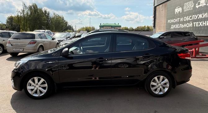 Kia Rio III Рестайлинг с пробегом 2015 года, цена 950 000 рублей, 145000 км, седан, Автокод Объявления