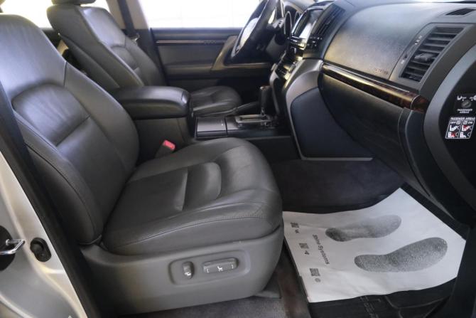 Toyota Land Cruiser 200 Series с пробегом 2009 года, цена 3 299 000 рублей, 312000 км, внедорожник, Автокод Объявления