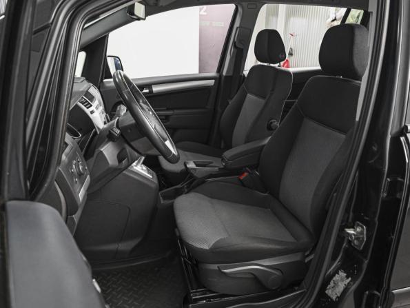 Opel Zafira B Рестайлинг с пробегом 2013 года, цена 889 000 рублей, 218894 км, компактвэн, Автокод Объявления