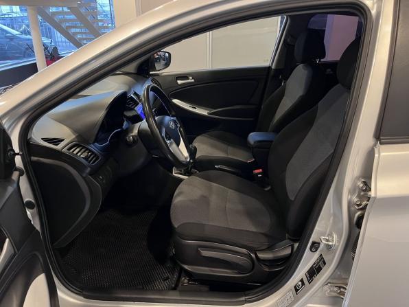 Hyundai Solaris I с пробегом 2011 года, цена 579 000 рублей, 158698 км, седан, Автокод Объявления