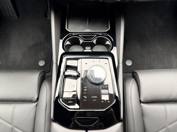 BMW 5 серии VIII (G60/G61/G68) с пробегом 2025 года, цена 8 529 000 рублей, 18546 км, седан, Автокод Объявления