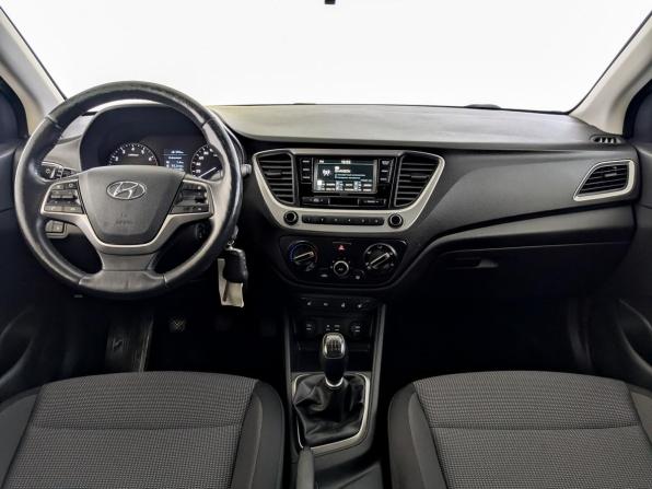 Hyundai Solaris II с пробегом 2017 года, цена 1 150 000 рублей, 110581 км, седан, Автокод Объявления
