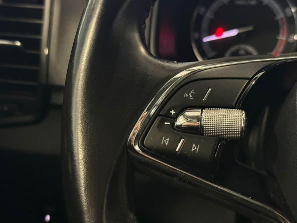 Skoda Karoq I с пробегом 2021 года, цена 2 117 000 рублей, 84929 км, внедорожник, Автокод Объявления