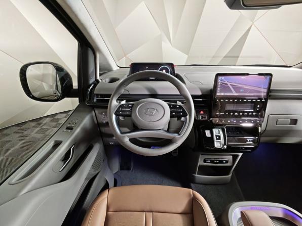 Hyundai Staria I с пробегом 2025 года, цена 8 760 000 рублей, 2864 км, минивэн, Автокод Объявления
