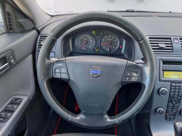 Volvo S40 II Рестайлинг с пробегом 2012 года, цена 620 000 рублей, 119000 км, седан, Автокод Объявления