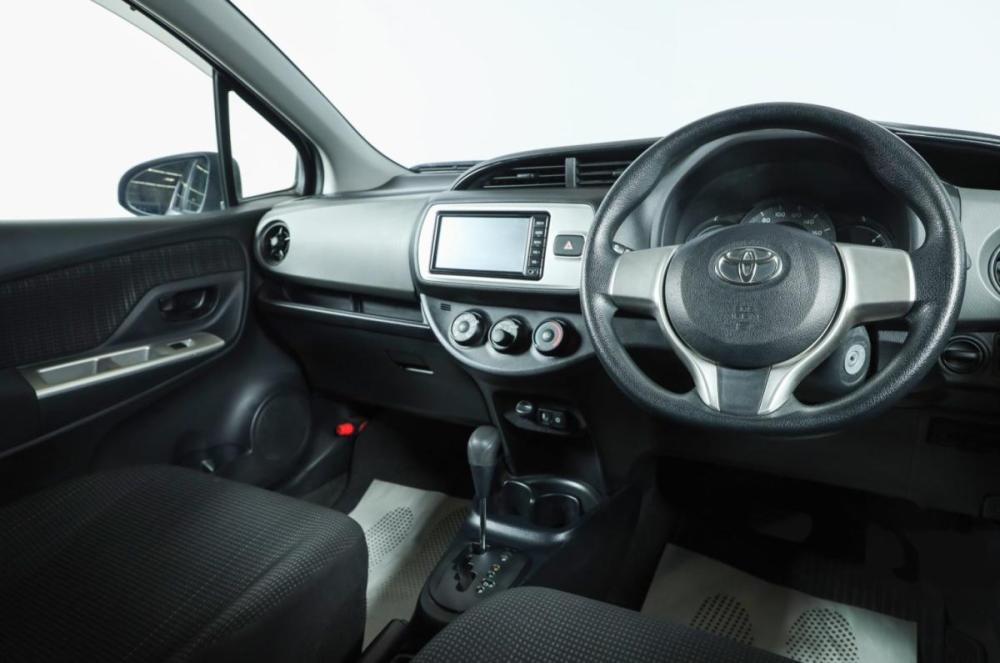 Toyota Vitz III (XP130) Рестайлинг Новосибирск  - изображение 10