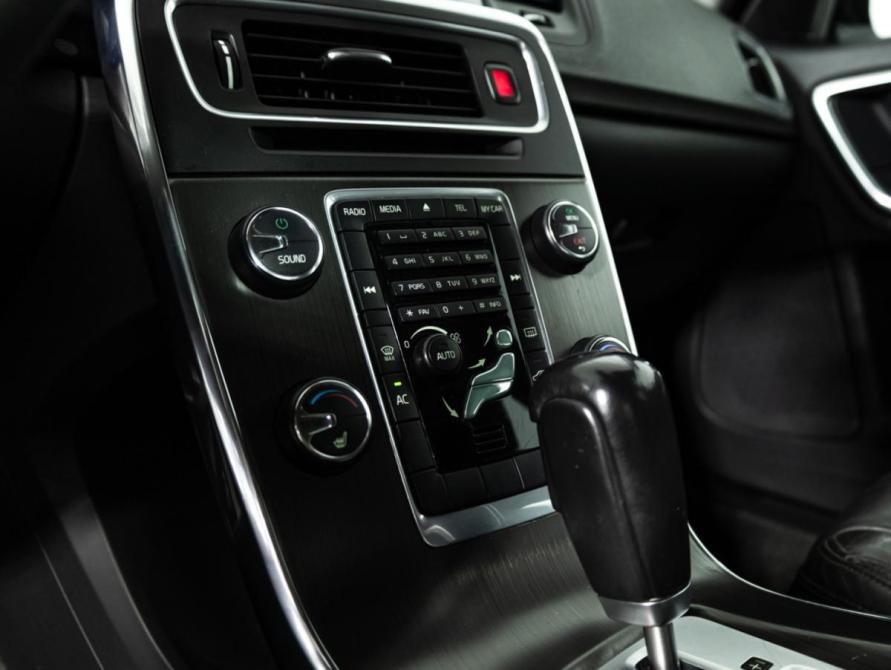 Volvo S60 II Санкт-Петербург  - изображение 17