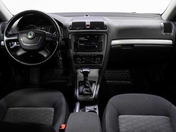 Skoda Octavia II (A5) Рестайлинг с пробегом 2013 года, цена 889 000 рублей, 254889 км, лифтбек, Автокод Объявления