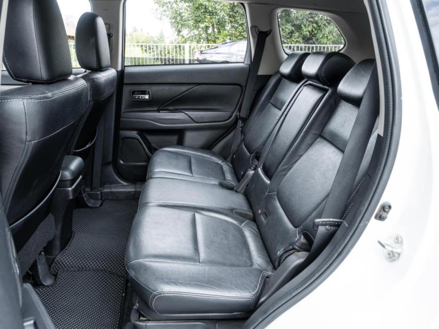 Mitsubishi Outlander III Рестайлинг Ставрополь  - изображение 9