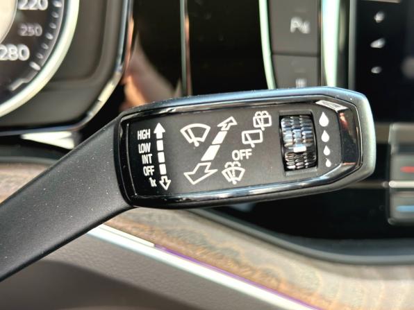 Volkswagen Touareg III с пробегом 2018 года, цена 3 520 000 рублей, 159383 км, внедорожник, Автокод Объявления